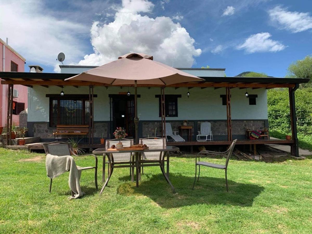 Hostal Isabella Tafí del Valle エクステリア 写真